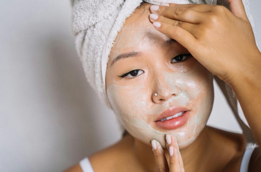  Clear Skin, Clear Mind: The Ultimate Guide to Banishing Body Acne