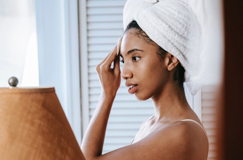 How to create a calming skincare routine for sensitive acne-prone skin