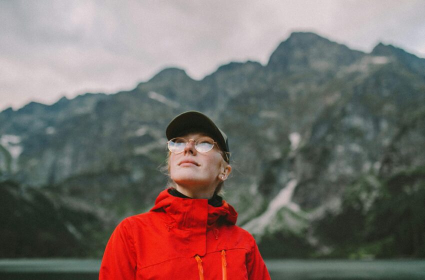  Jet-Set Glow: The Ultimate Guide to Clear Skin While Traveling
